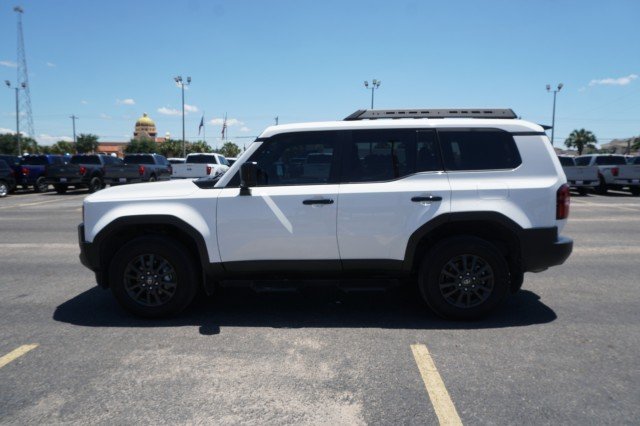Used 2025  Toyota 1958 image 10