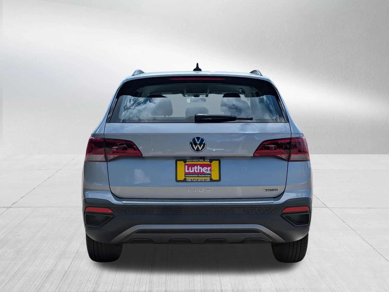Used 2023 Pyrite Silver Metallic Volkswagen S image 6