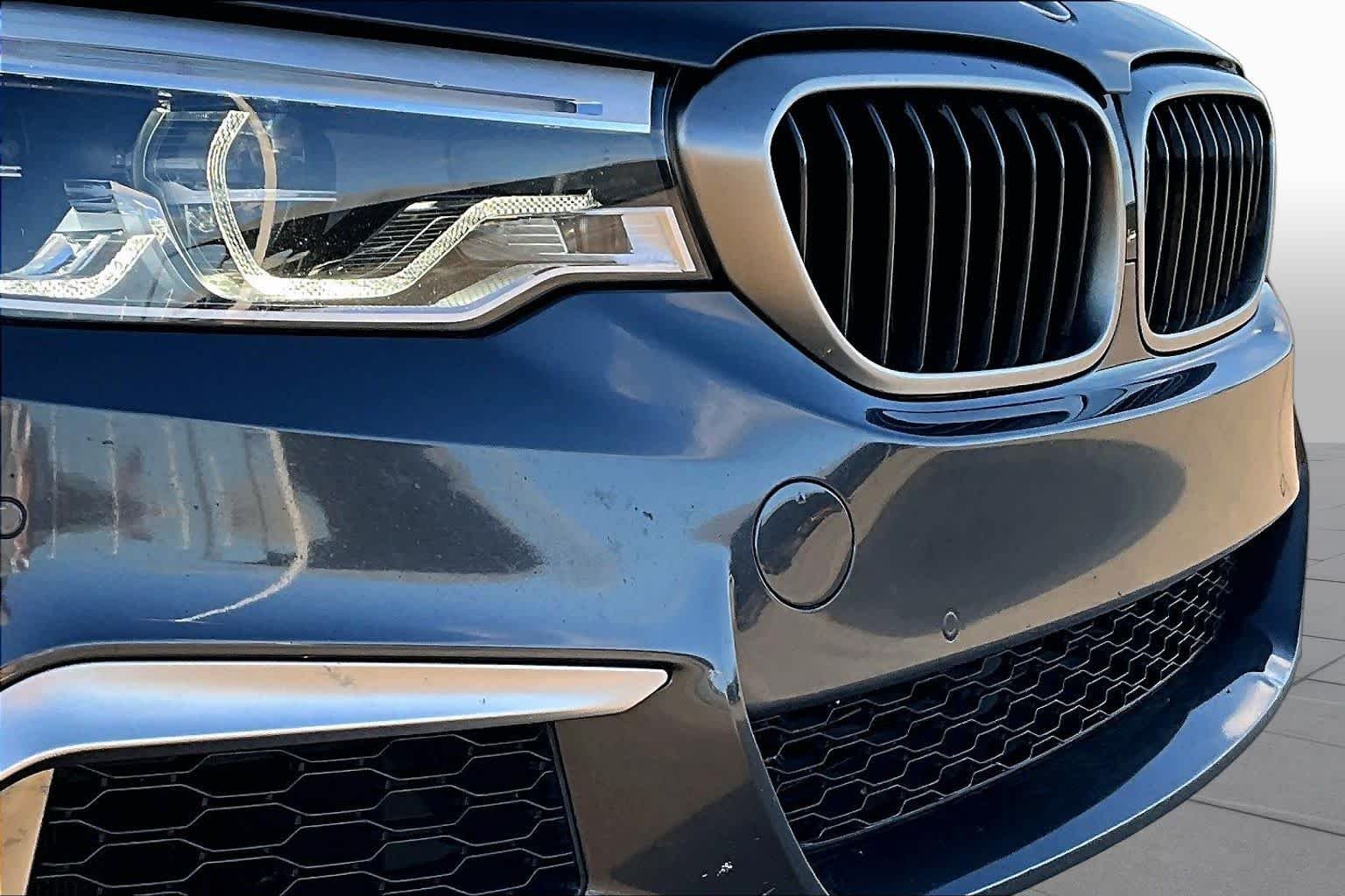 Used 2020 Dark Graphite Metallic BMW M550i xDrive image 29