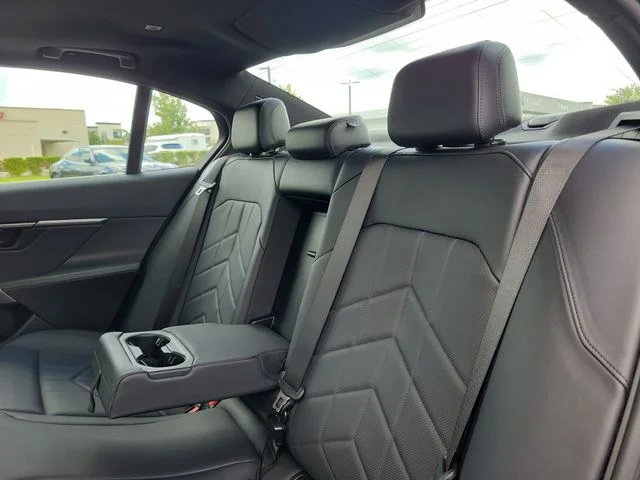 Used 2025 Gray BMW 530i image 10