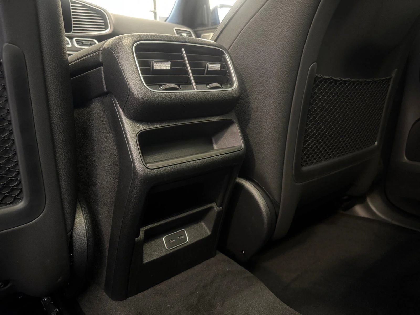 New 2026 Obsidian Black Metallic Mercedes-Benz GLE 350 image 27