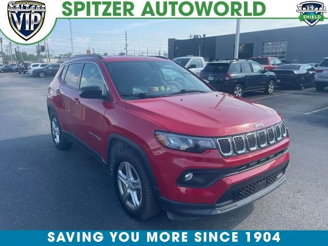 Used 2023 Red Jeep Latitude image 1