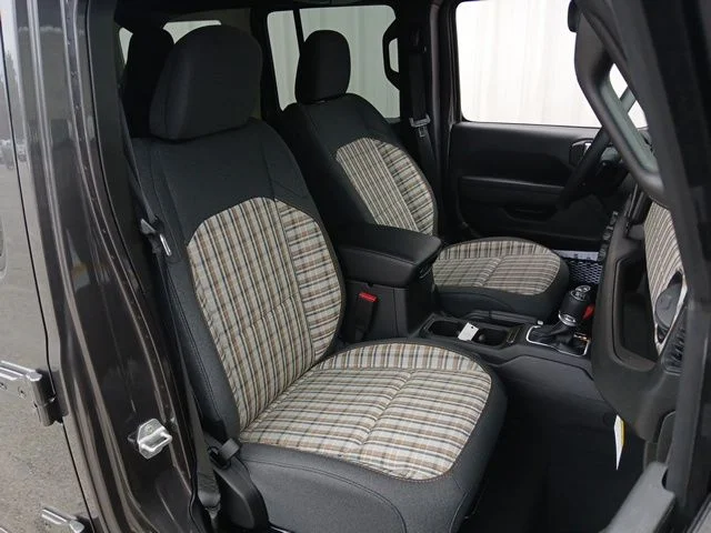 New 2026 Granite Crystal Metallic Clear-Coat Exterior Paint Jeep 85th Anniversary Edition image 30