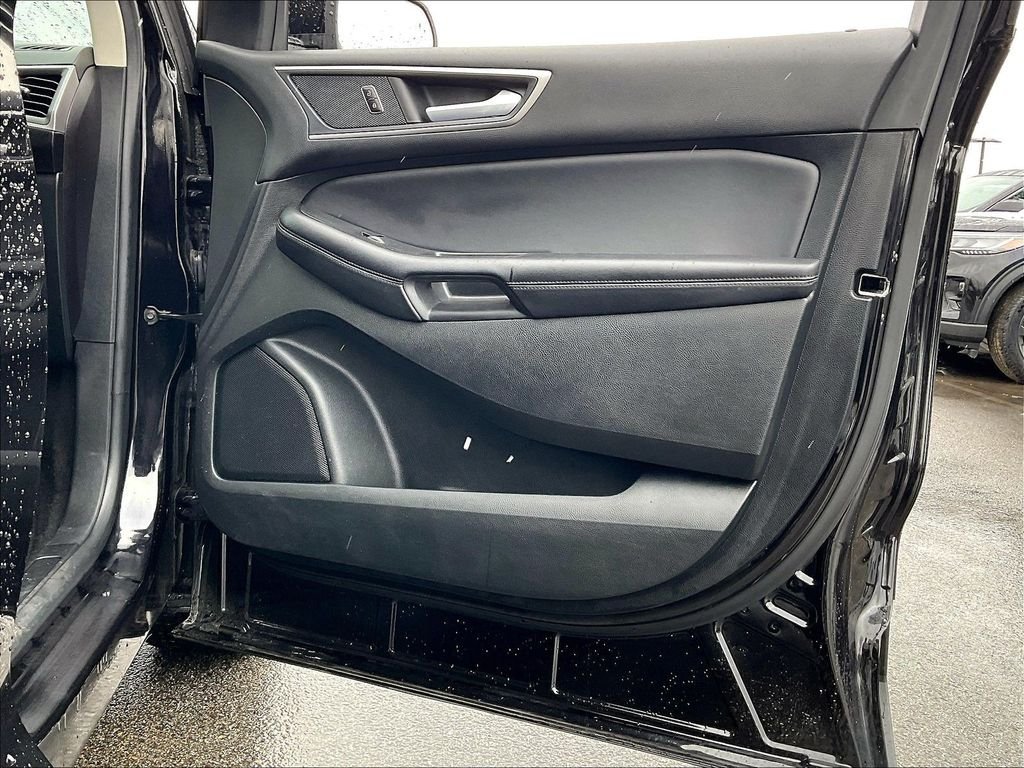Used 2023 Black Ford SEL image 11