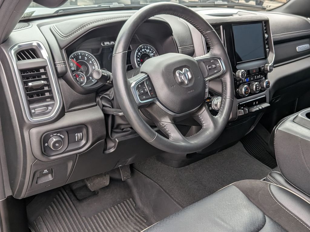 Used 2024 Silver Ram Laramie image 31