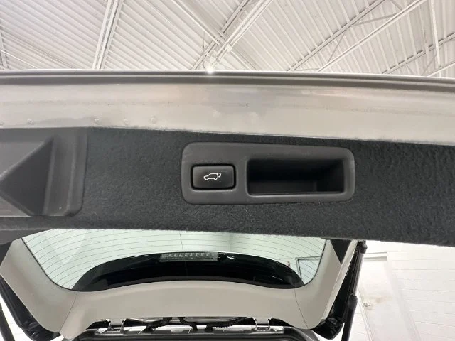 Used 2013 Silver Lexus 350 image 17