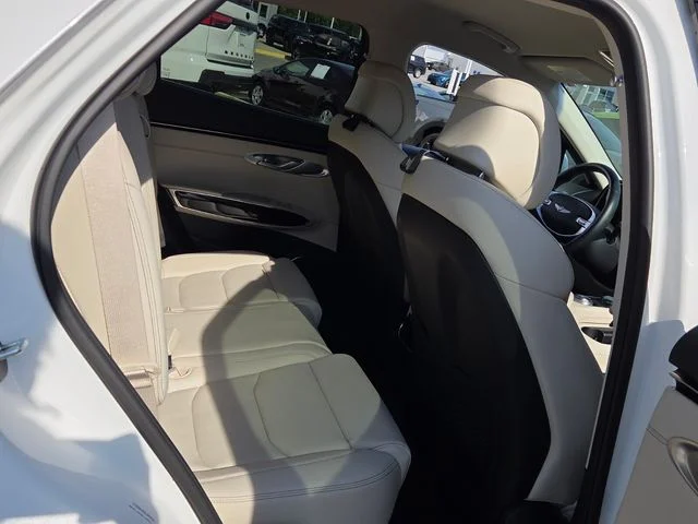 Used 2025 White Genesis 2.5T image 14