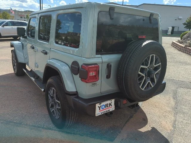 Used 2024 Gray Jeep Sahara image 6