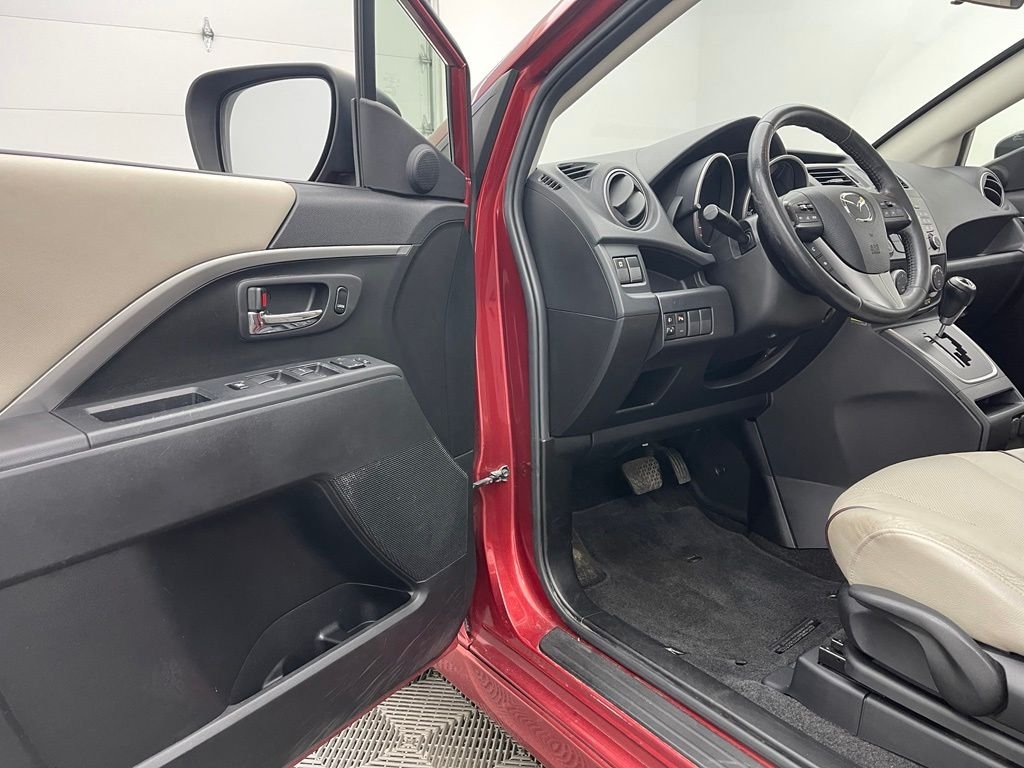 Used 2014 Zeal Red Mica Mazda Grand Touring image 14