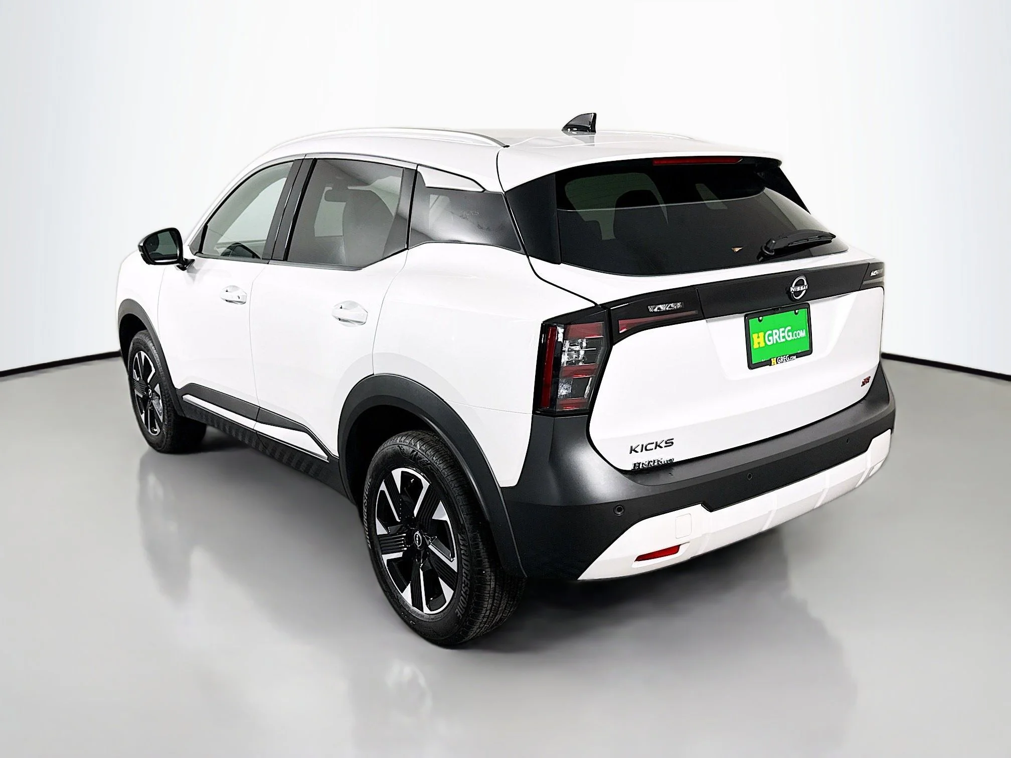 Used 2026 Aspen White Tricoat Nissan SR image 5