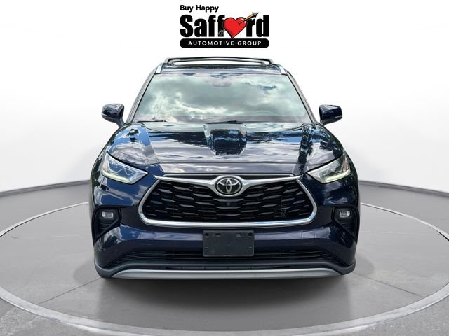 Used 2022  Toyota Platinum image 6
