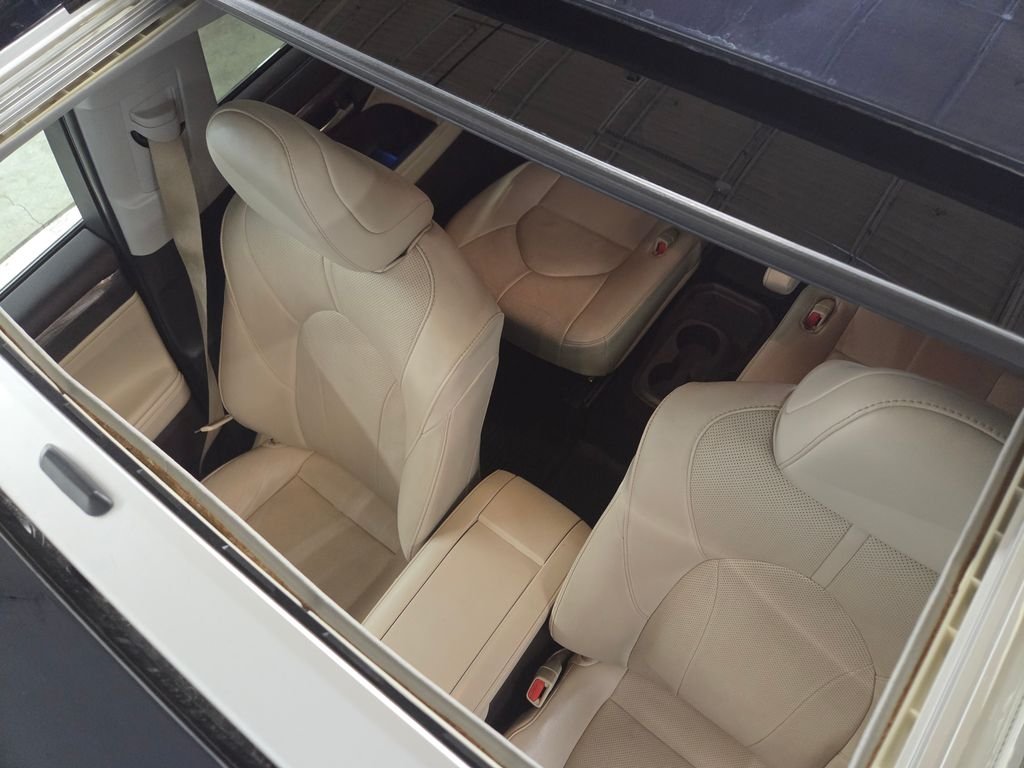 Used 2021  Toyota Limited image 34