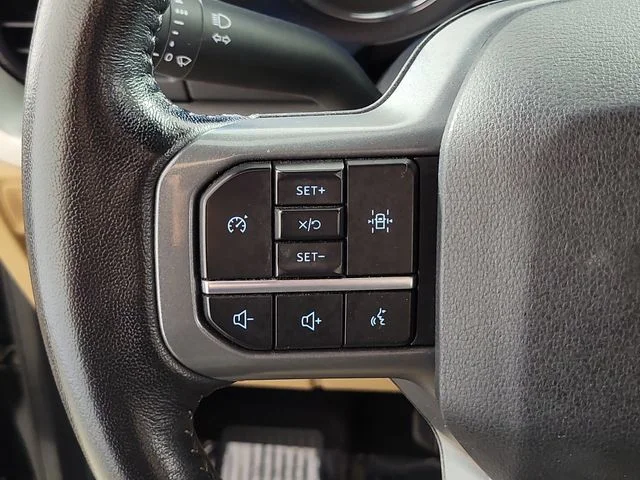 Used 2021 Black Ford XLT image 24
