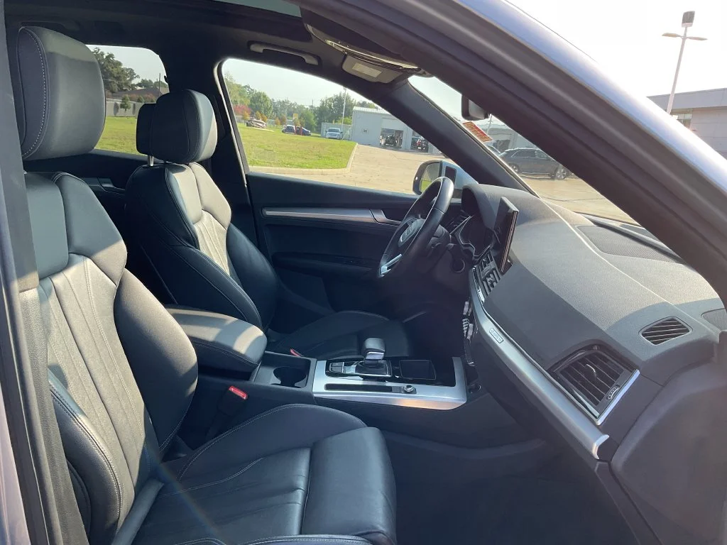 Used 2025 Black Audi 45 S line Premium image 18