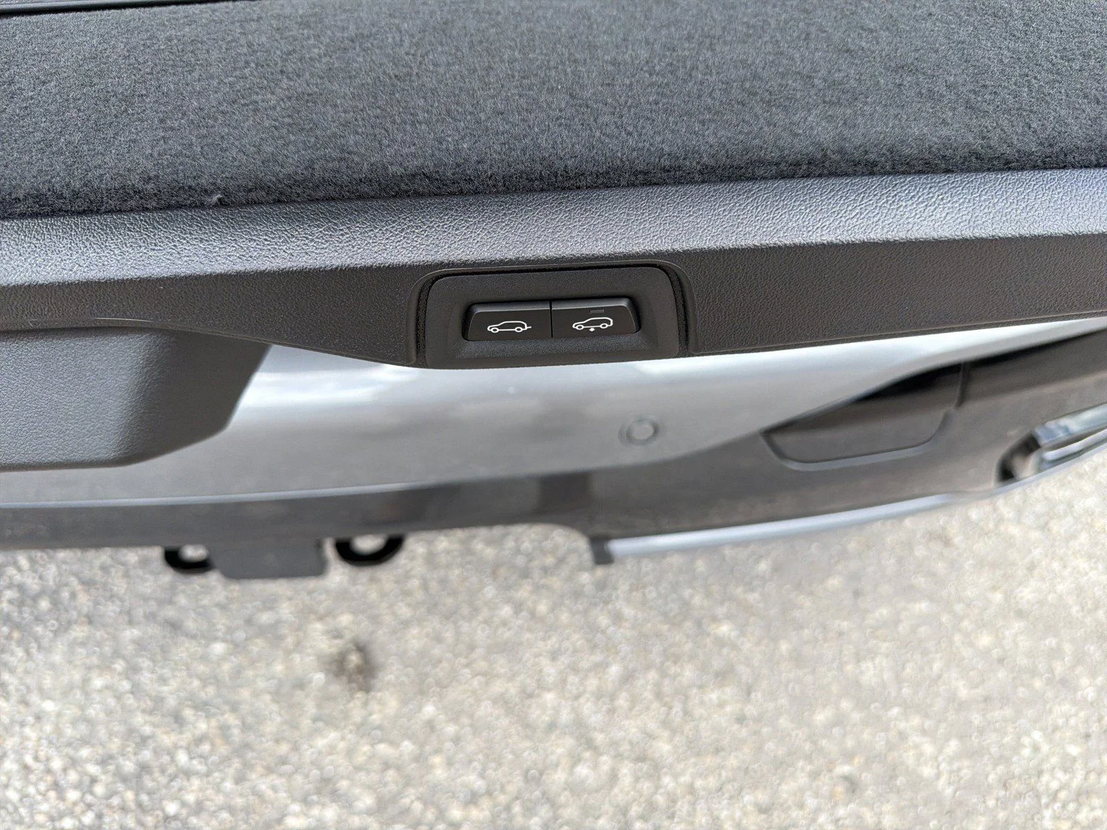 New 2027 Skyscraper Grey Metallic BMW xDrive40i image 14