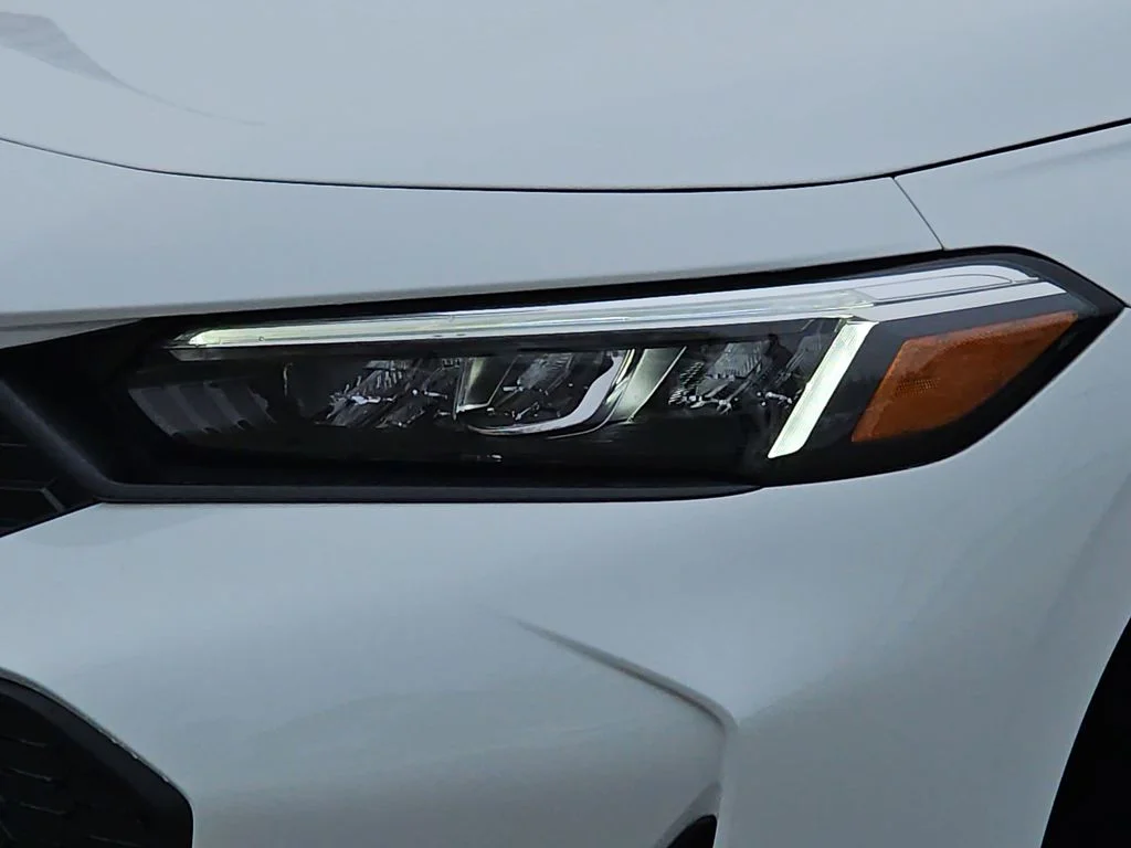 Used 2026 Platinum White Pearl Honda LX image 17