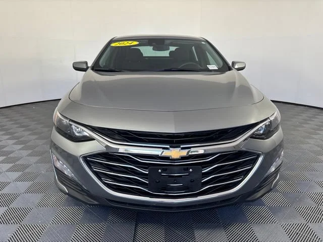 Used 2024 Sterling Gray Metallic Chevrolet 1LT image 30