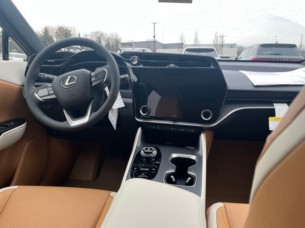 2026 Lexus RZ Premium - Photo 10