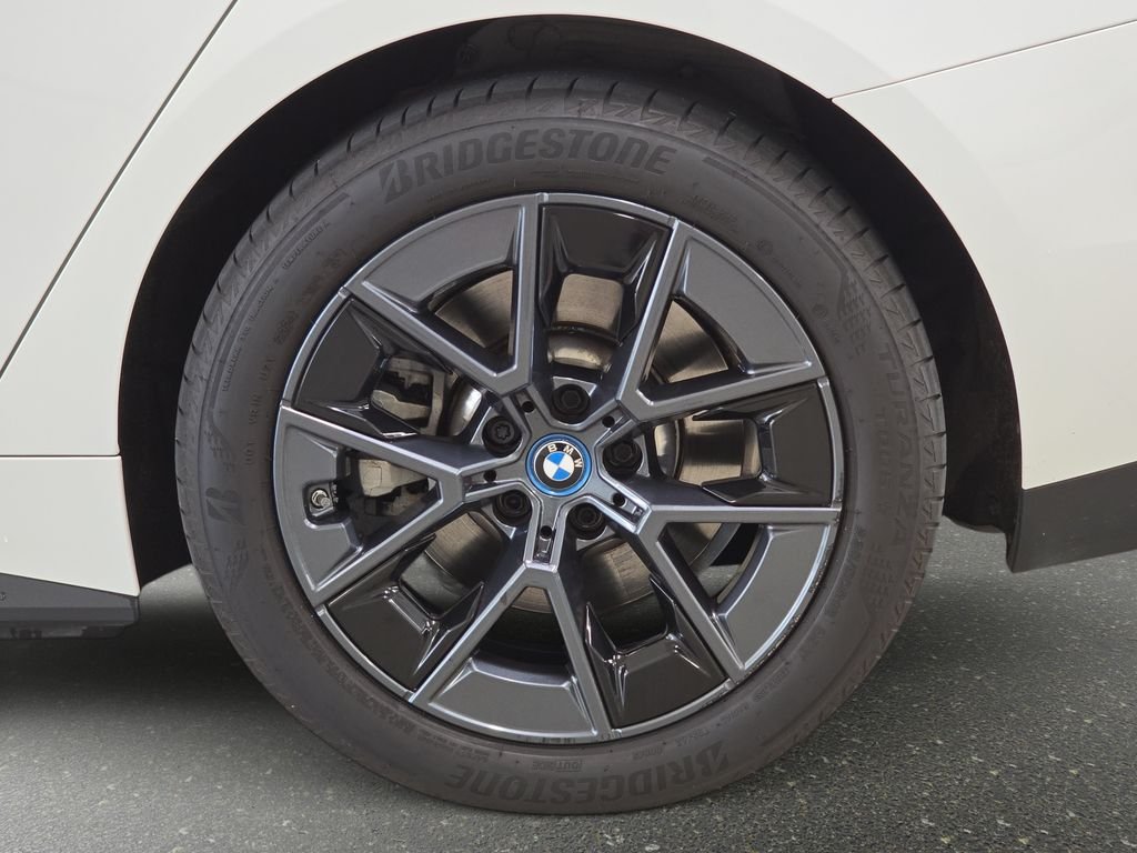 Used 2024 Alpine White BMW eDrive35 image 32