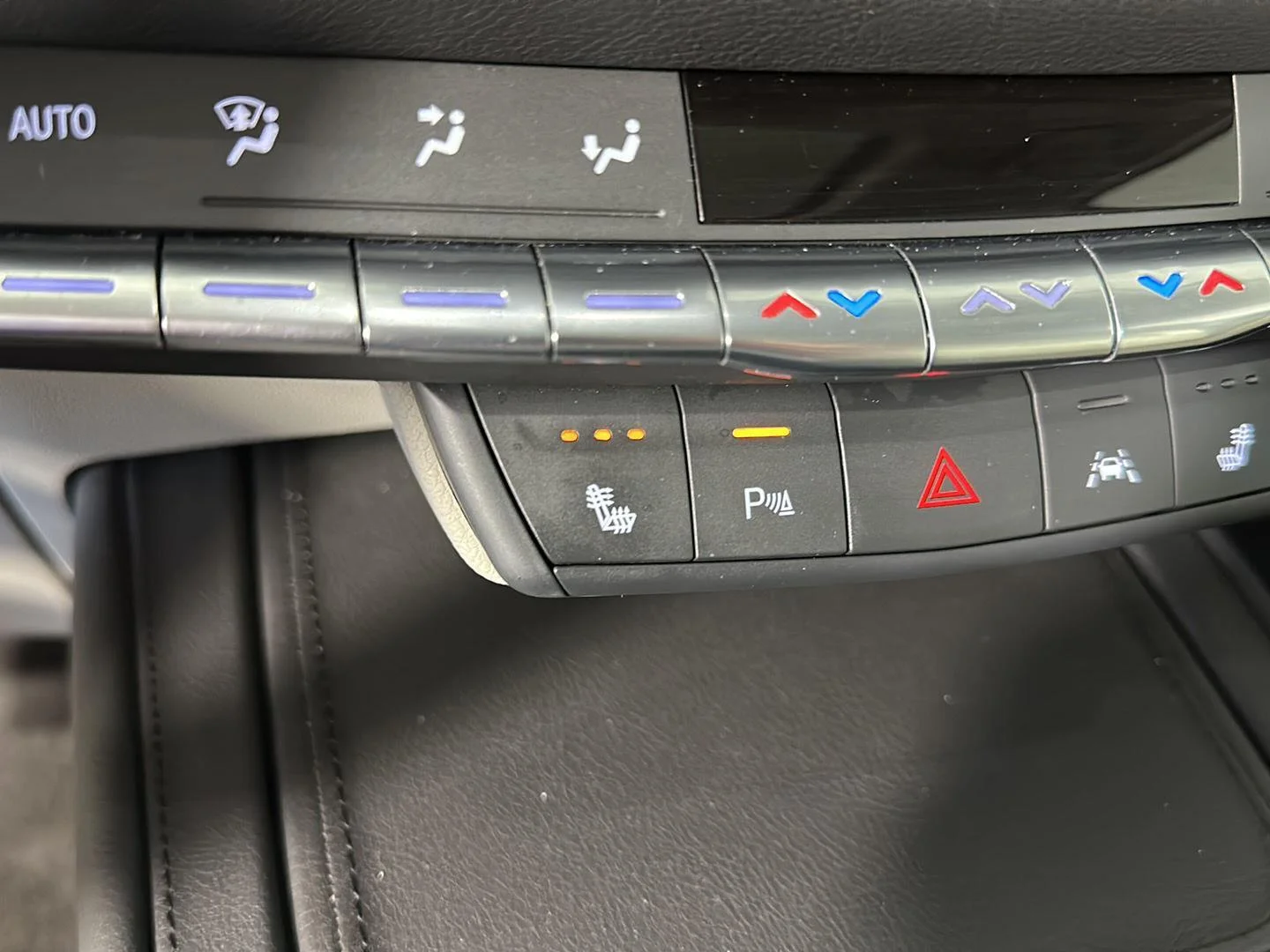 Used 2022 Stellar Black Metallic Cadillac AWD Luxury image 18