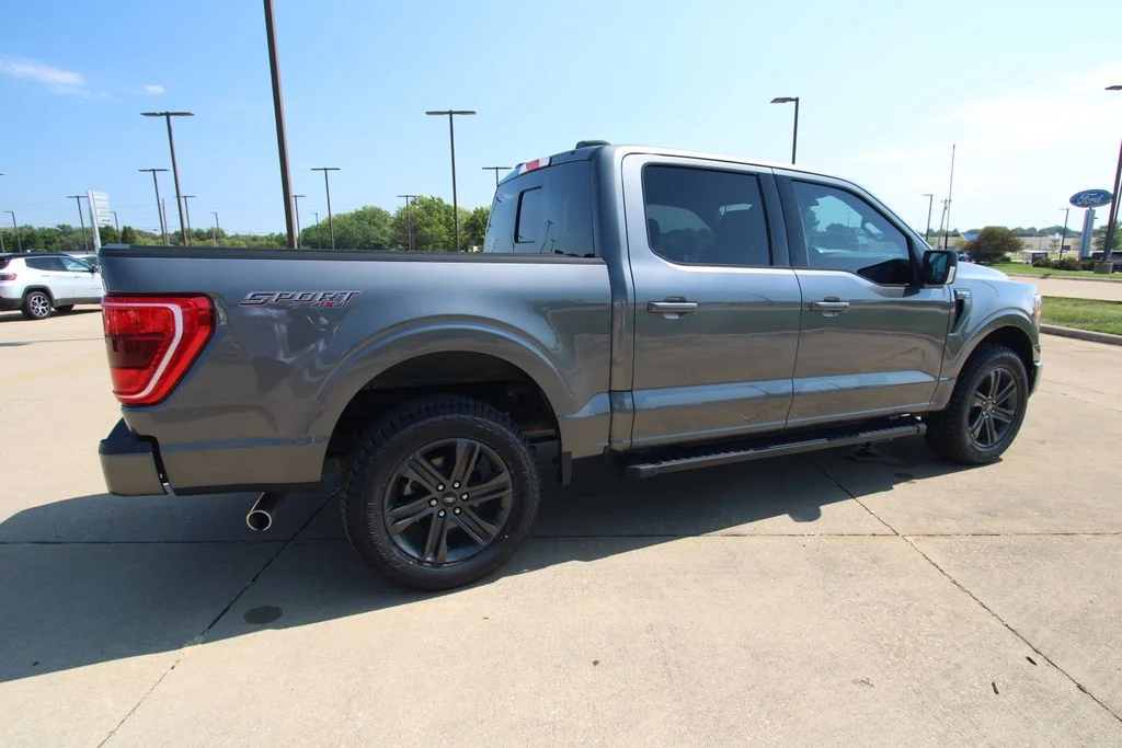 Used 2023  Ford XLT image 5