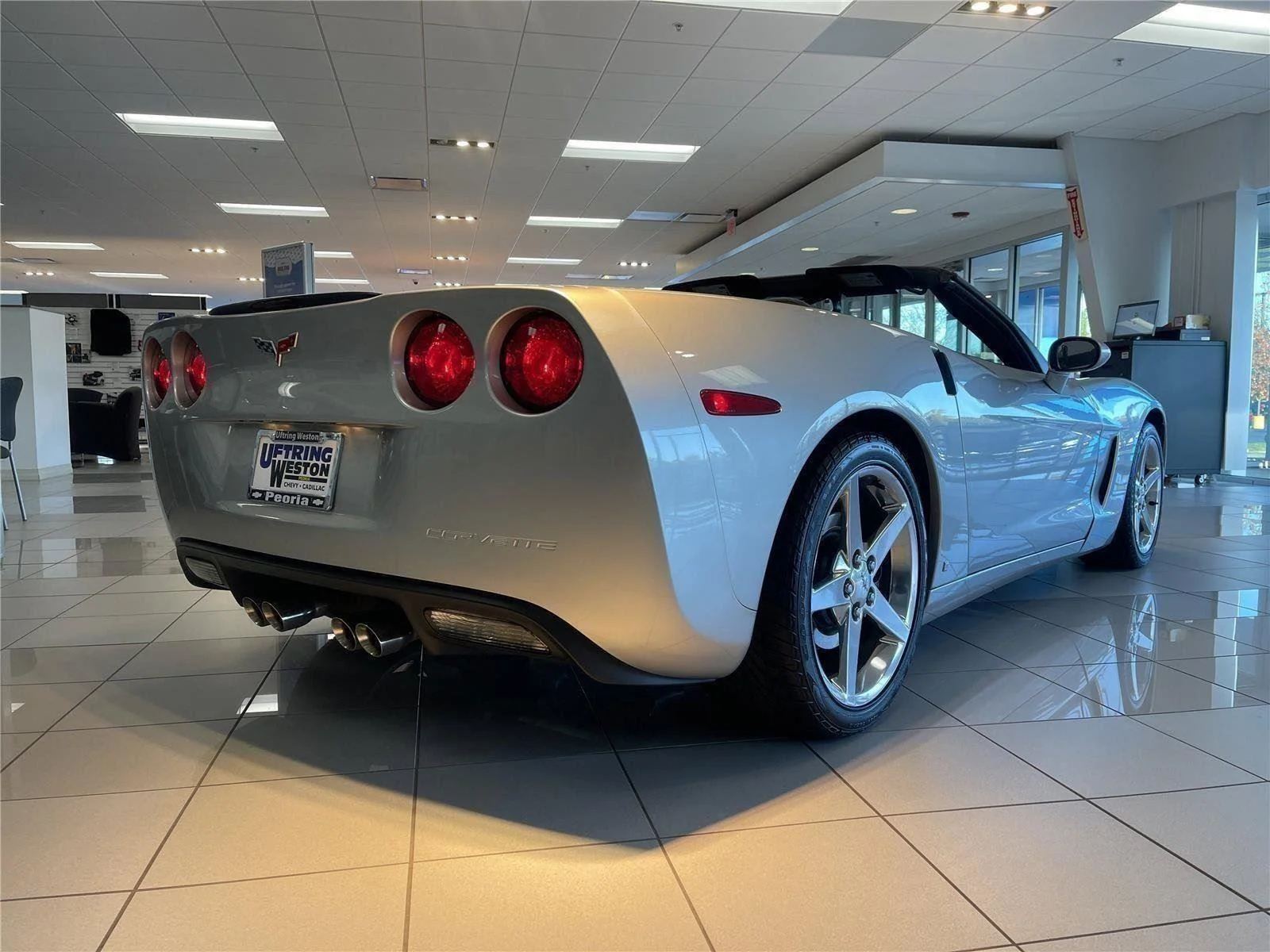 Used 2006 Machine Silver Metallic Chevrolet 2DR CONV image 5