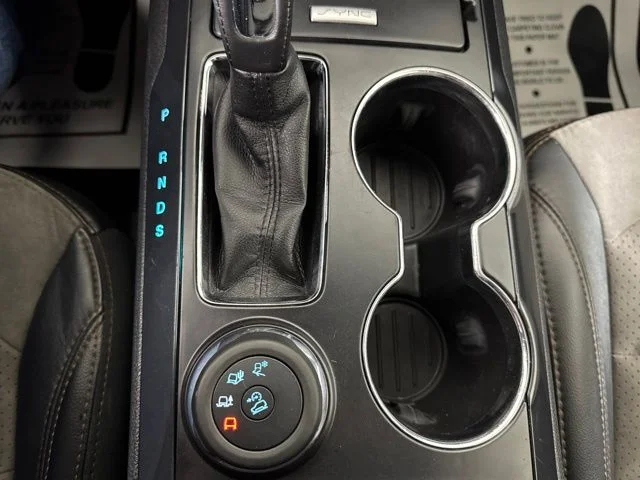 Used 2017 Ingot Silver Ford XLT image 15