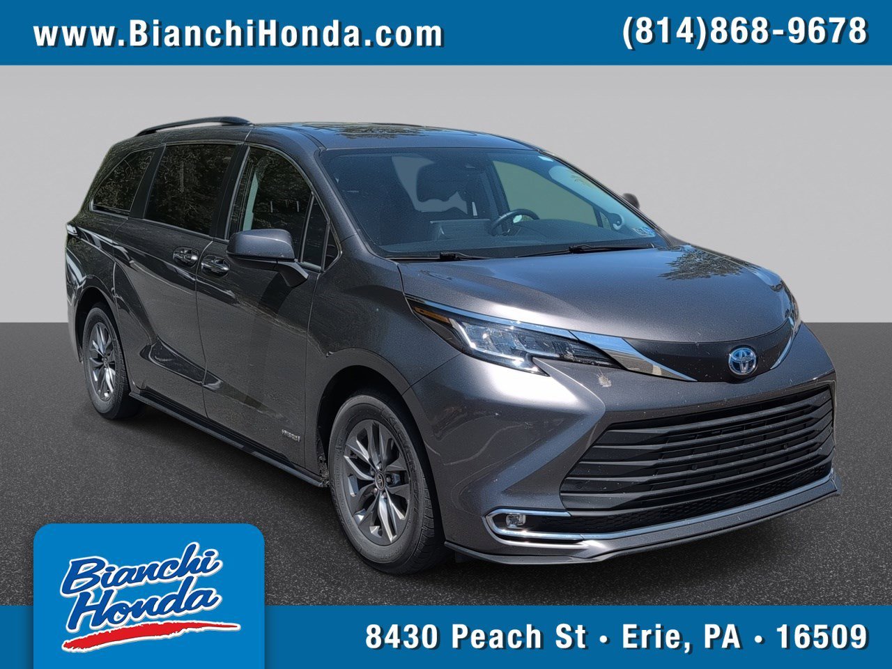 2021 Toyota Sienna XLE 8-Passenger Hybrid FWD's photo