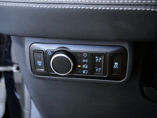 Used 2023 Black Ford Premium image 24
