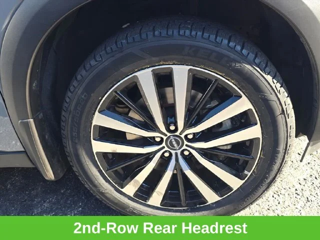 Used 2024 Gray Nissan Platinum image 17