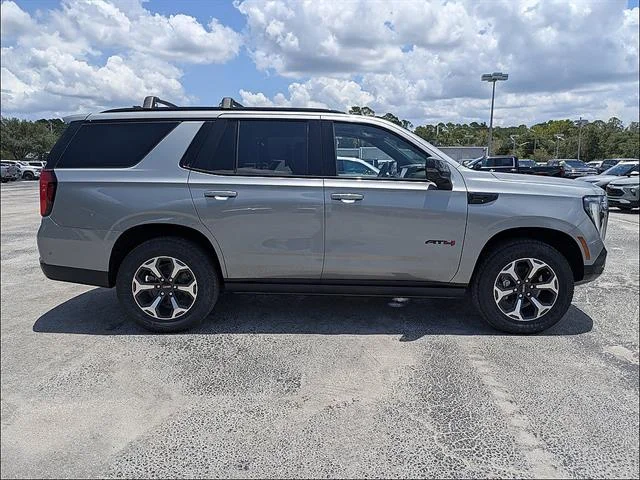2026 GMC Yukon AT4 Ultimate - Photo 3