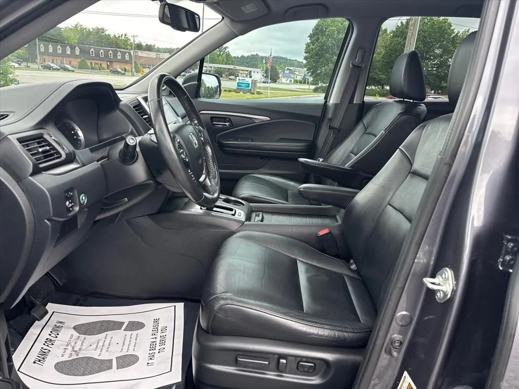 Used 2016  Honda EX-L image 24