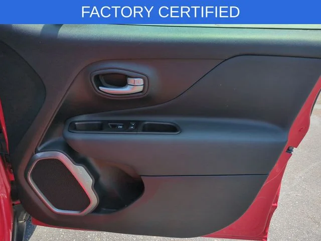 Used 2023 Red Jeep Latitude image 33