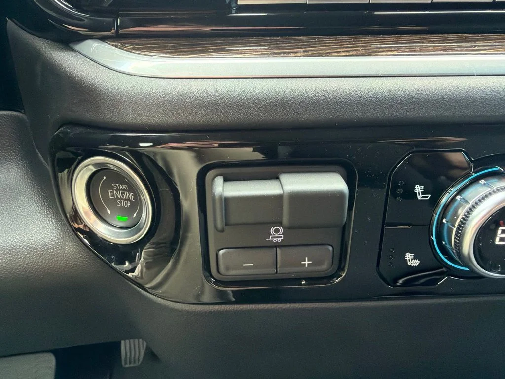 New 2026 Silver GMC SLE image 28