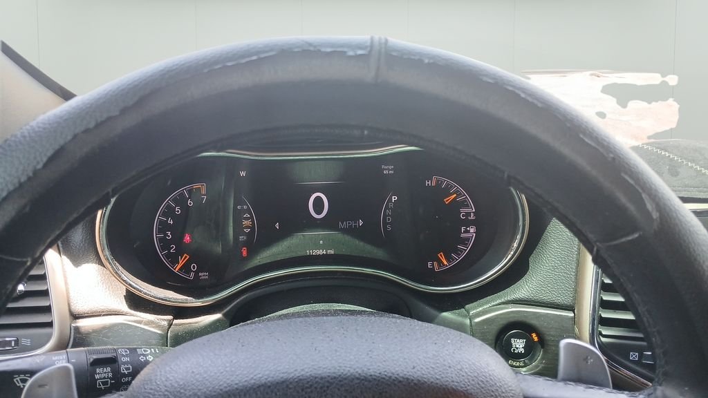 Used 2014 Black Jeep Laredo image 10