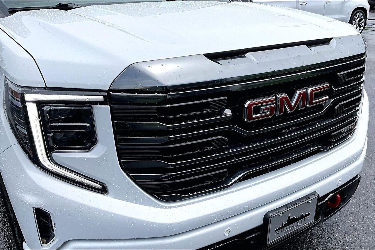 Used 2023 Summit White GMC AT4 image 34