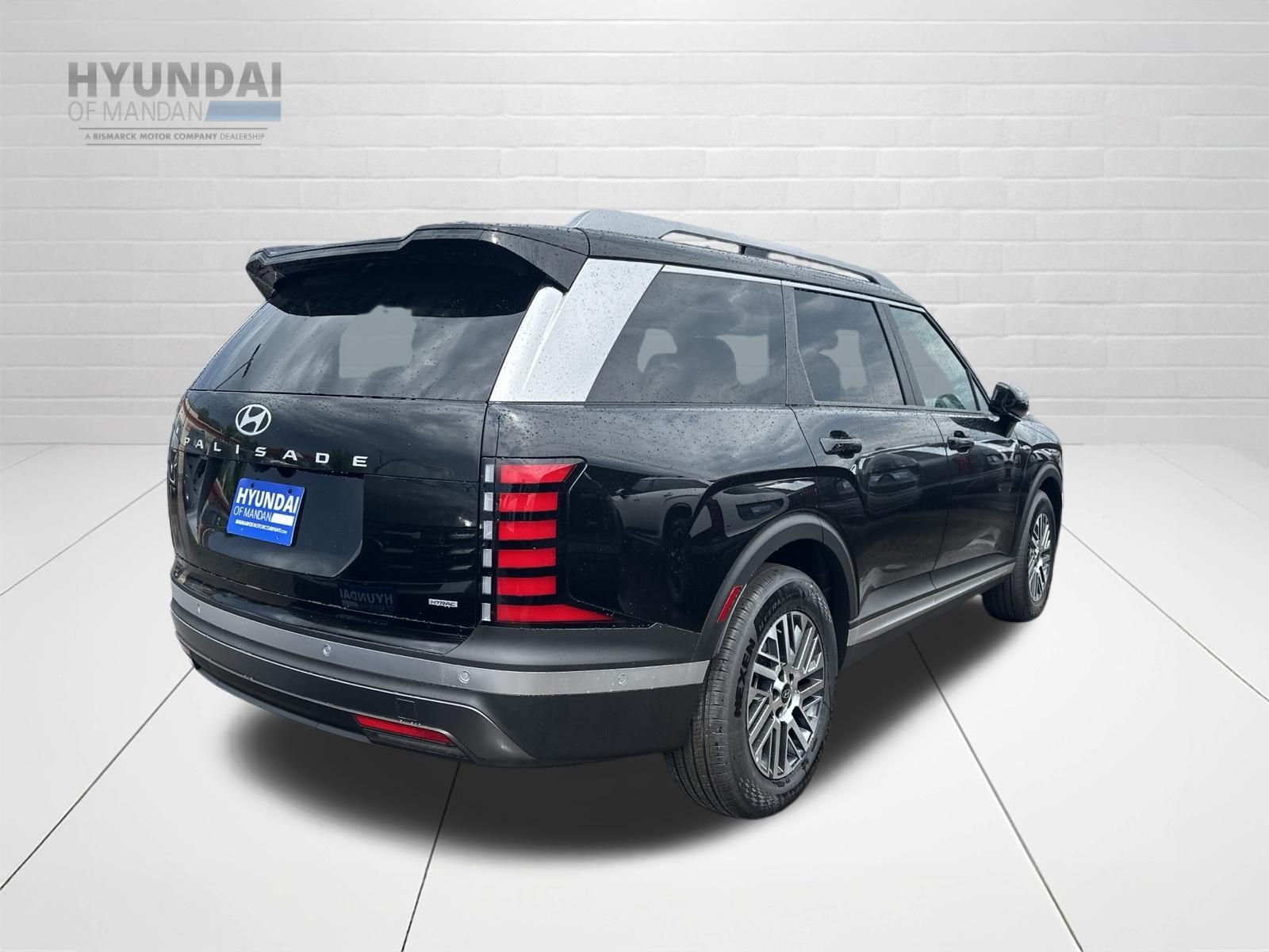 New 2026 Black Hyundai SEL Premium AWD image 3