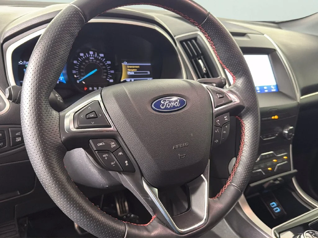 Used 2020 Gray Ford ST Line image 24