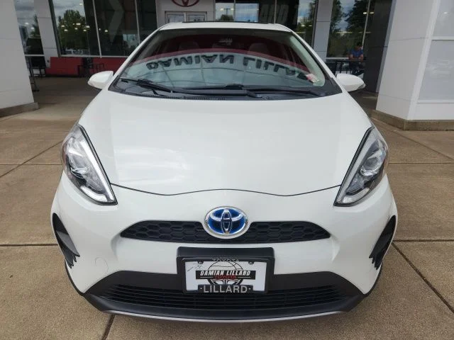 Used 2018  Toyota Four image 5