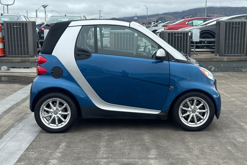 Used 2009 Blue smart Passion image 3