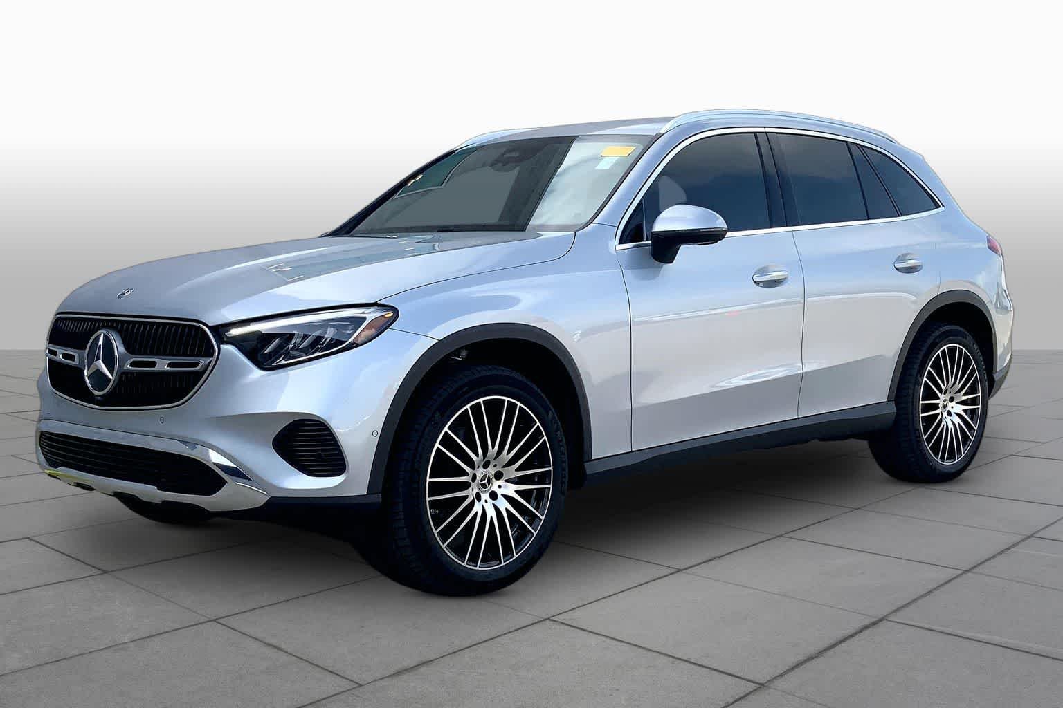 Used 2026 922/Cirrus Silv Mercedes-Benz GLC 300 image 2