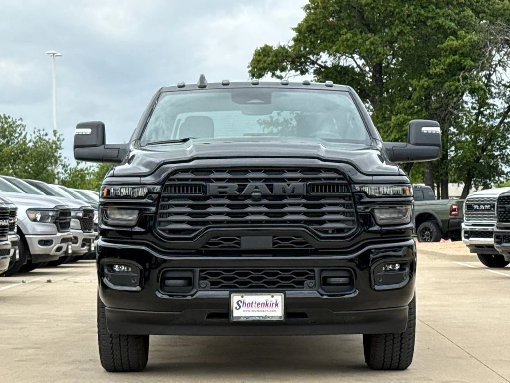 New 2026 Diamond Black Crystal Pearl-Coat Exterior Paint RAM Big Horn image 2