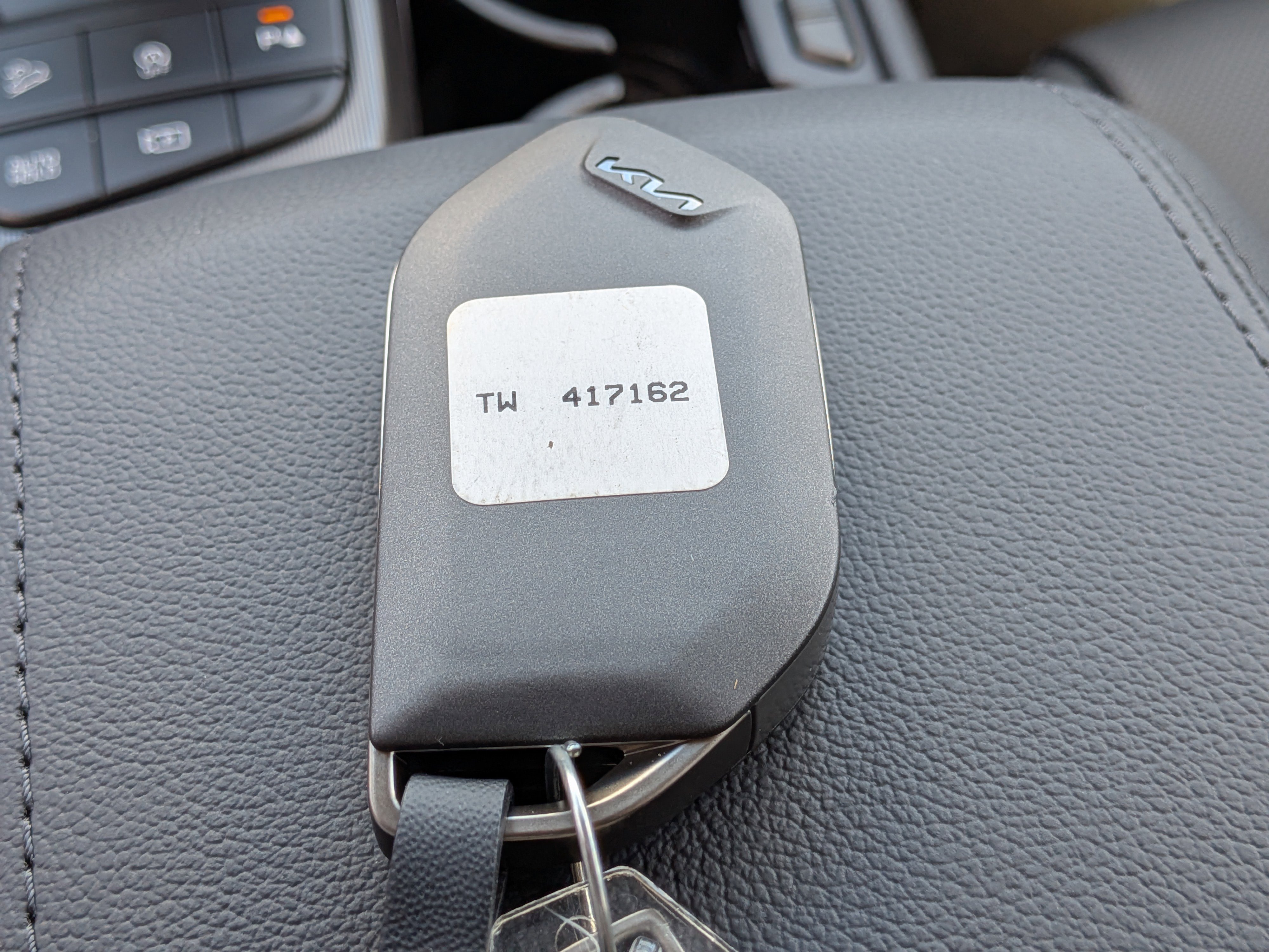 New 2026 Glacial White Pearl Kia EX image 37