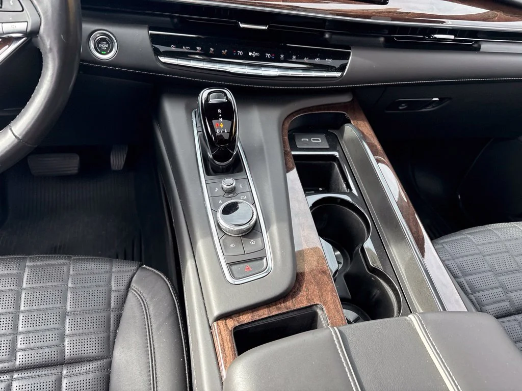 Used 2022 Crystal White Cadillac Sport Platinum image 14