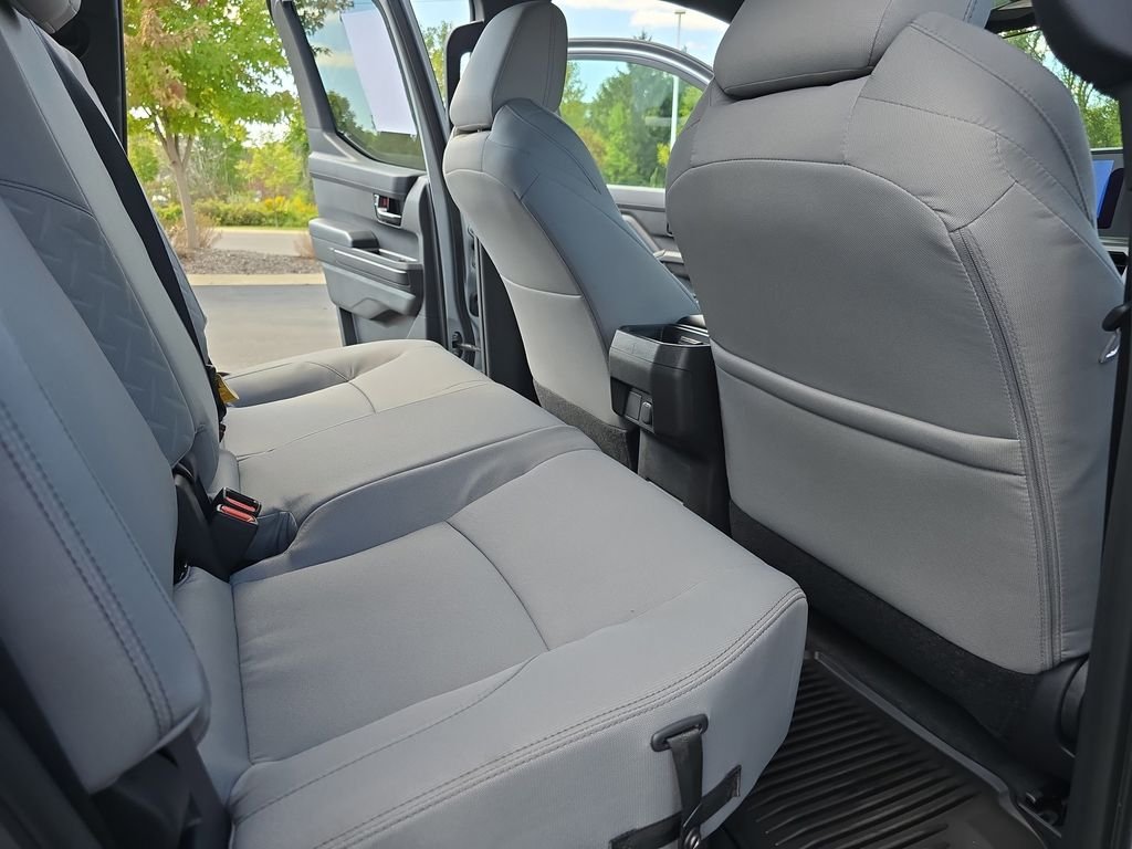 2025 Toyota Tacoma SR5 - Photo 13