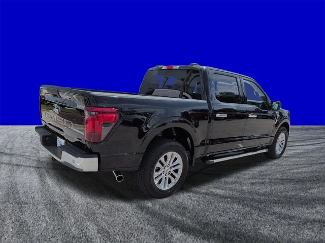 New 2026 Agate Black Metallic Ford XLT image 4