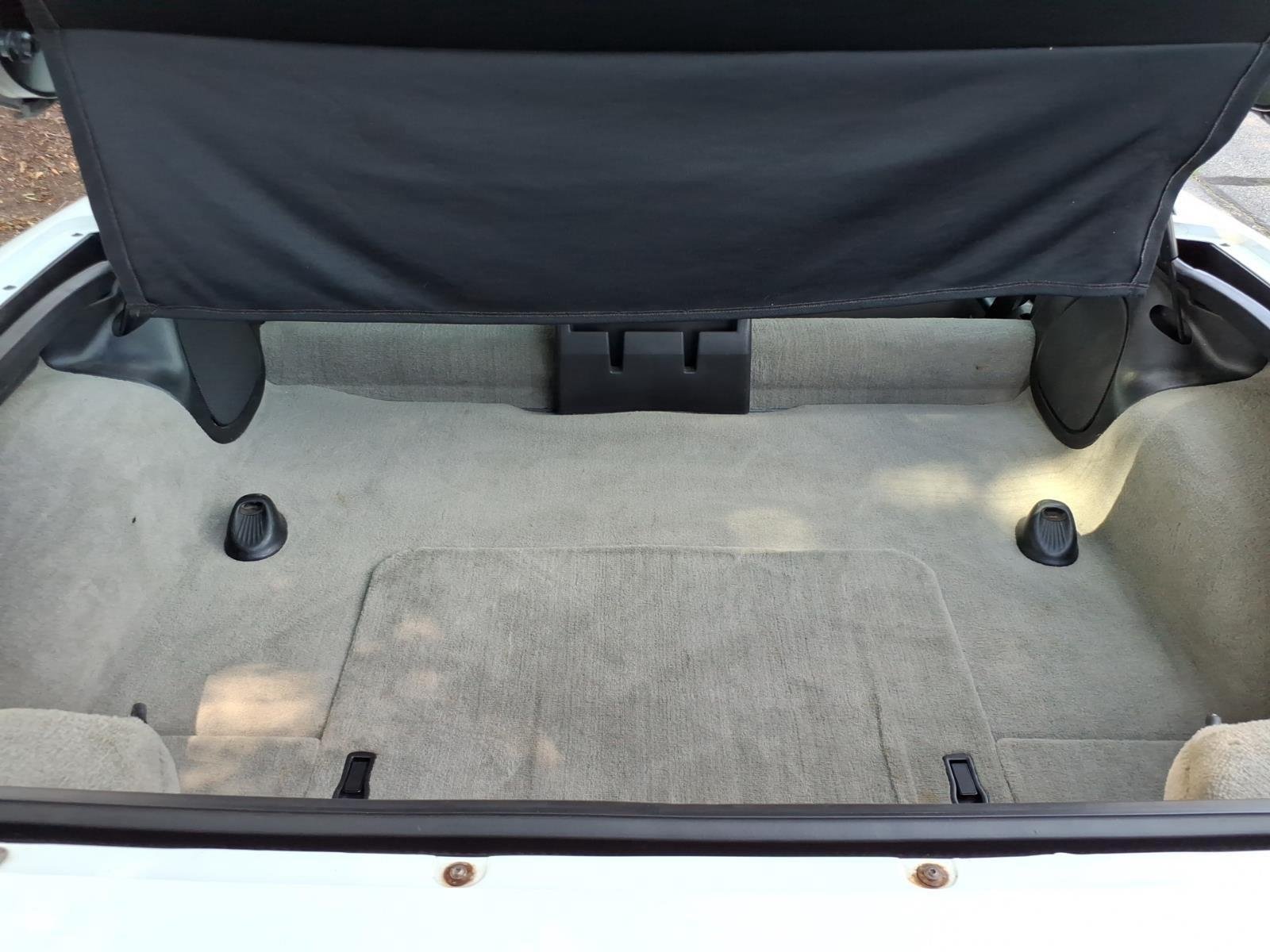 Used 1997 Arctic White Chevrolet  image 23