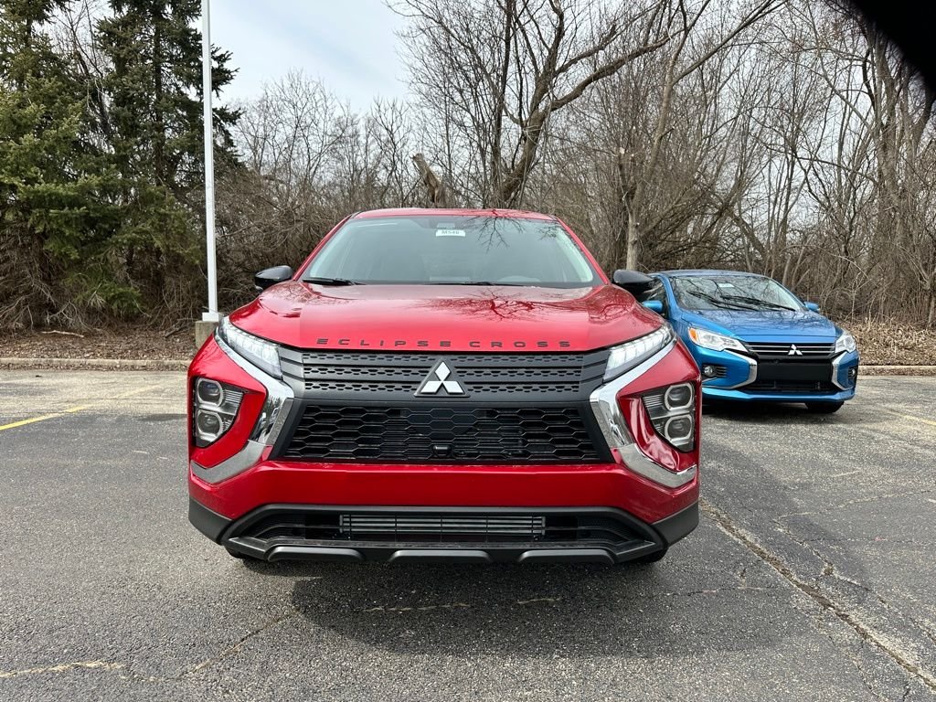 Used 2025 Red Mitsubishi LE image 2