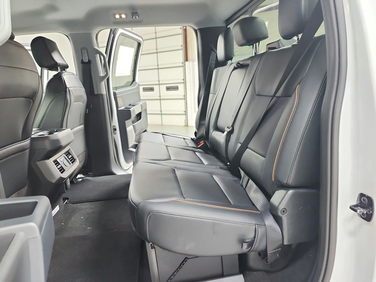 New 2026 Oxford White Ford F-250® Lariat® image 34