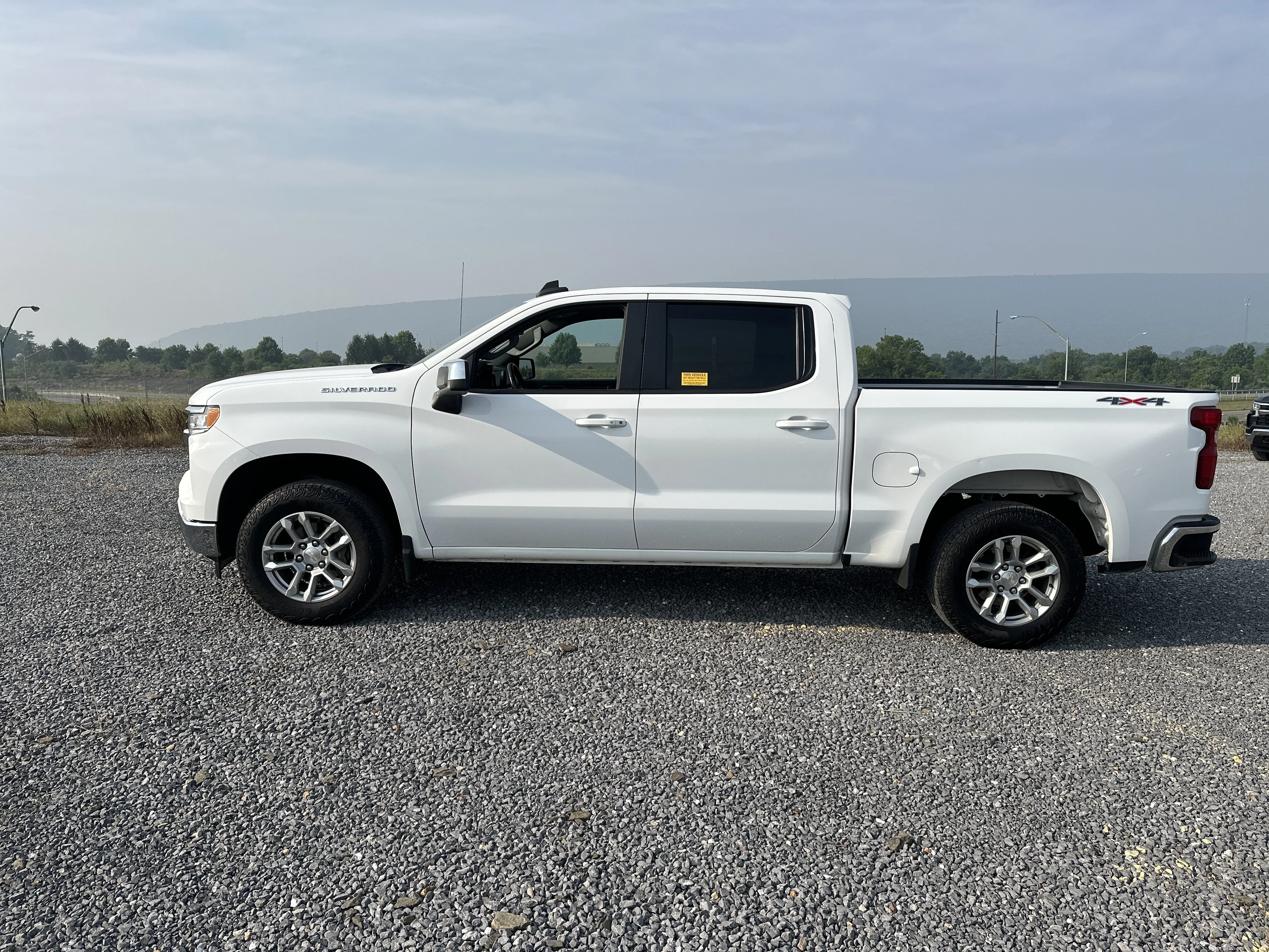 Used 2023 Summit White Chevrolet LT image 2